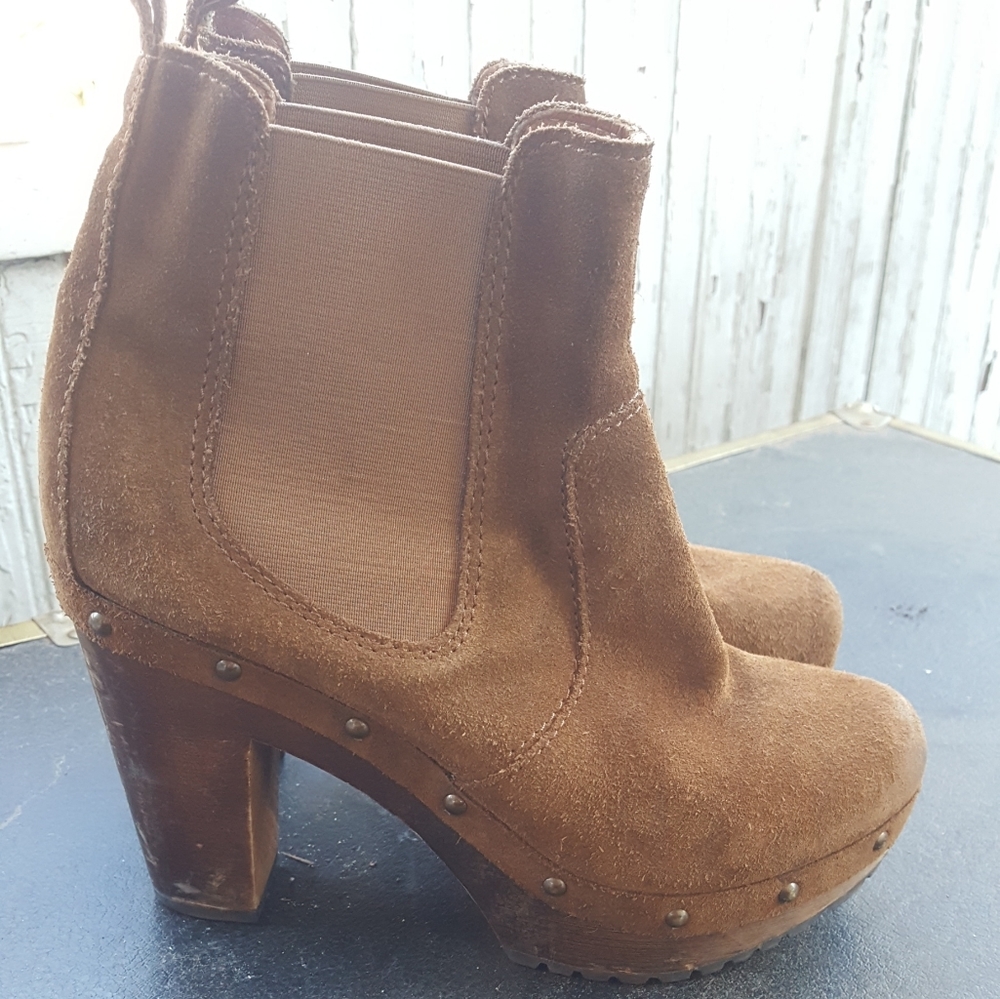 Madewell Studded Suede Booties